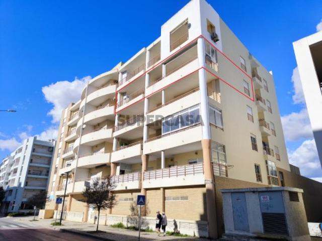 ESPETACULAR APARTAMENTO T2, COM PISCINA COMUM