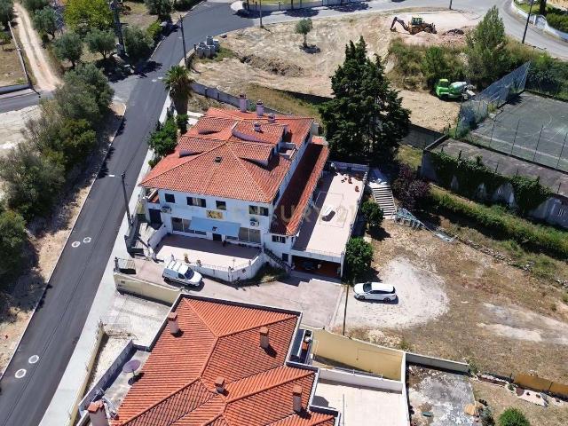 Espetacular Moradia com Jardim em Tomar, Santarém