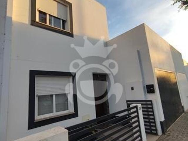 Espetacular moradia S. Pedro do Corval