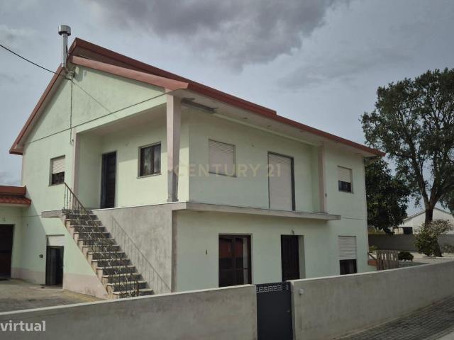 Espetacular Moradia T4 com Jardim e Vista Panormica em Pombal