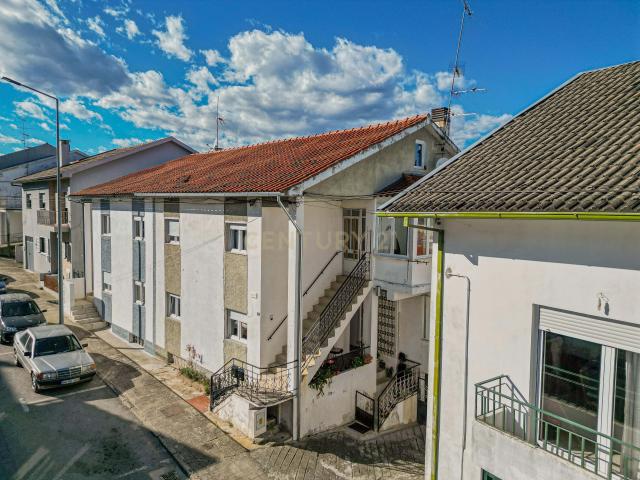 Espetacular Moradia T9 em Bragança com Vista para a Montanha