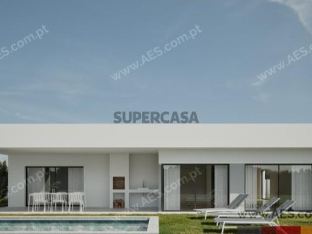 Espetacular Moradia T 4 Térrea, estrear, com garagem, lavandaria e piscina