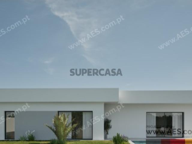Espetacular Moradia T 4 Térrea, estrear, com garagem, lavandaria e piscina