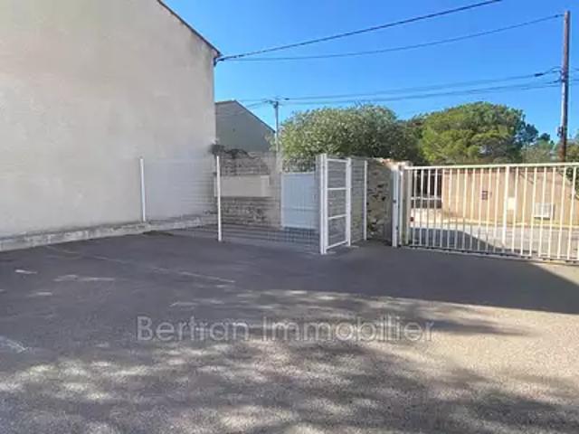 Espira de l'Agly 66600 Location parking