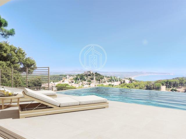 ESPLENDIDA RESIDENCIA DE LUJO CONTEMPORÁNEO CON VISTAS AL MAR IMPONENTES Y PISCINA PRIVADA