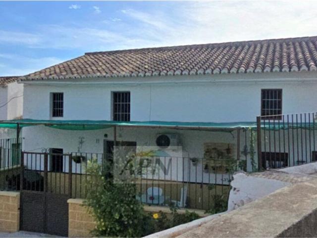 Espléndida vivienda de campo situada en la localidad de Álor. 250m² Alora