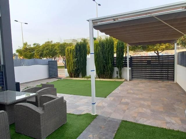 Espléndido Chalet en Torrevieja Zona Los Ángeles