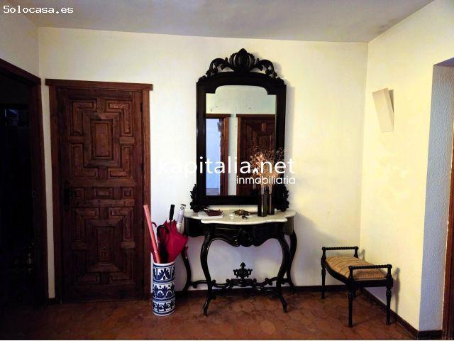 Espléndido Chalet en Ontinyent con Piscina y Vistas