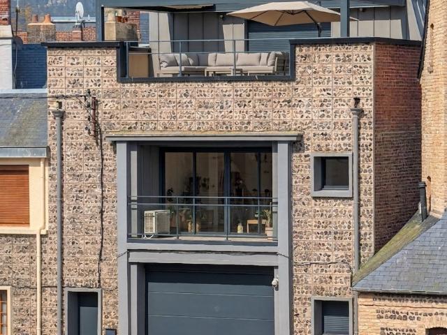 ESPRIT LOFT ENTRE PLAGE ET PORT ASCENSEUR GRAND PARKING INTERIEUR