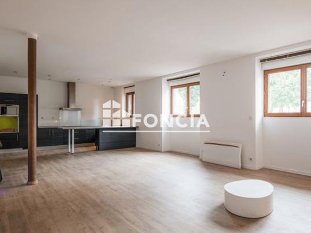 Esprit loft pour ce 3 pièces quartier Faubourg