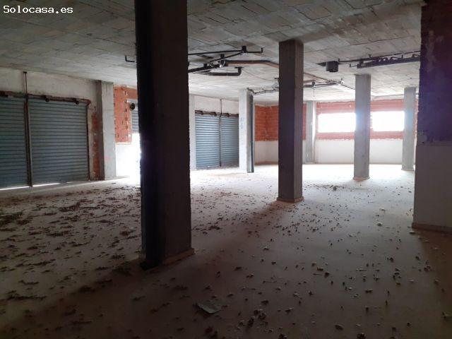 ESQUINA, 8 PERSIANAS A CALLE, SEGREGABLE