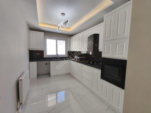 Esse My Home Dan Turgut Özal Bul Yurt Mah 4+1 İçi Full Yapılı