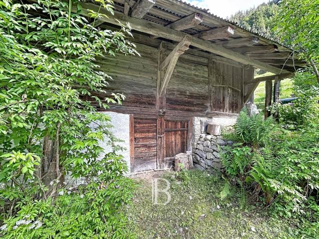 Essert Romand Les Places Chalet d'alpage de 1800 102m² Essert Romand