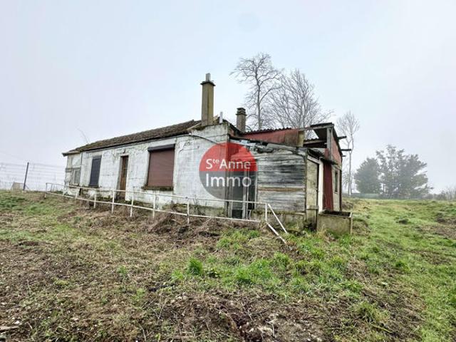 Essertaux maison a renover terrain de 2319 m2