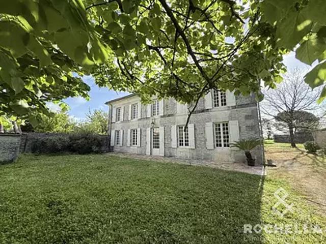 Essouvert 17400 Achat / Vente maison 10 pièces t10 terrasse