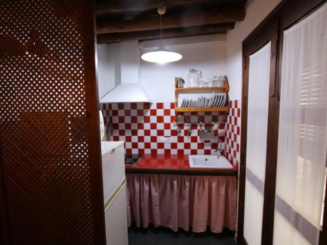 ESTUDIANTES. Albayizín bajo zona. Bonito apartamento de 1 dormitorio. ZONA DE LAVADO COMUNITARIA