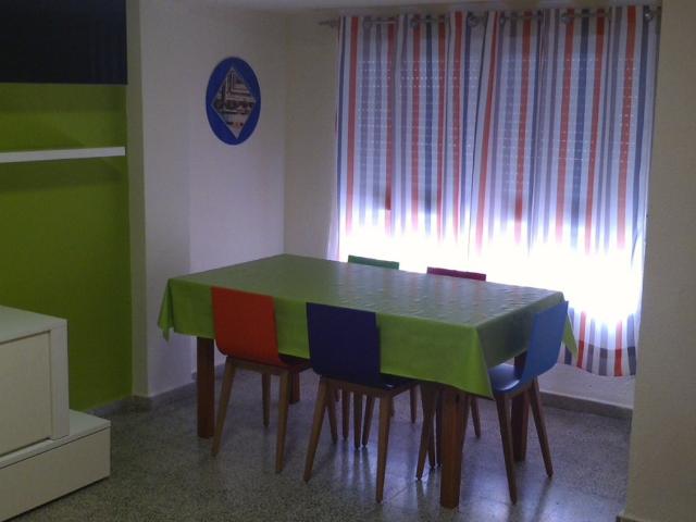 ESTUDIANTES CURSO 2026 2027 * EN BLASO IBAÑEZ. Amplio piso, ubicación inmejorable.