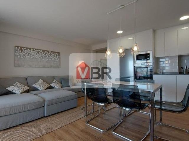 ESTUDIANTES CURSO 2026 2027 * PARA ENTRAR EN AGOSTO * VIVIENDA COMPLETAMENTE REFORMADA, ESPECTACULAR