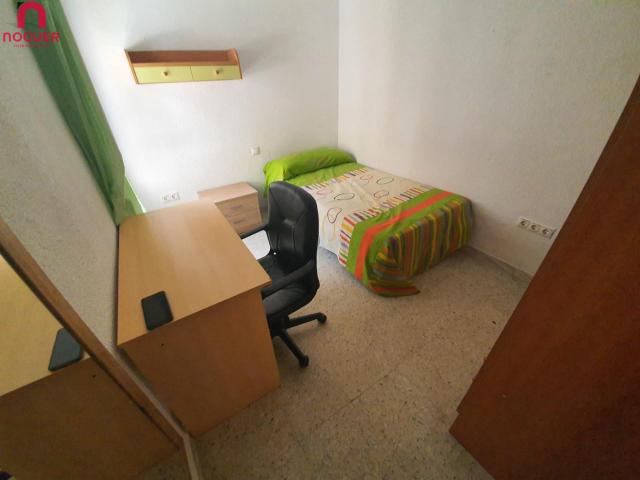 ! ESTUDIANTES ! CURSO 2026/ 2027  PISO ALQUILER AMUEBLADO Y CON ASCENSOR