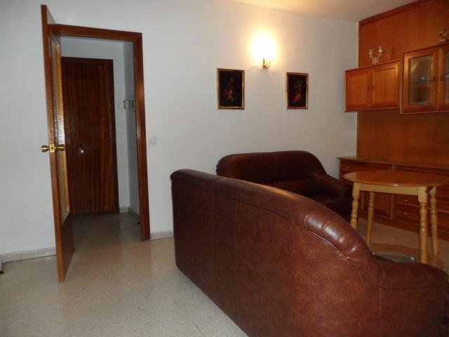 ¡ ESTUDIANTES ! DOS HABITACIONES DISPONIBLES EN PISO COMPARTIDO POR ESTUDIANTES CURSO 2.026/27
