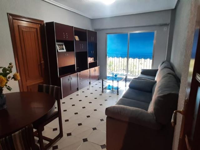 ESTUDIANTES PARA EL CURSO 2026 2027 * Piso en alquiler de 2 dormitorios, salón comedor con salida a balcón