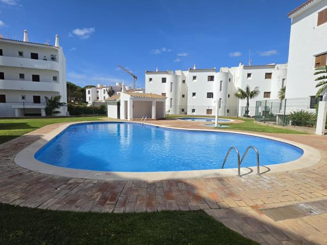 Estúdio mobilado e equipado para arrendar em Vilamoura