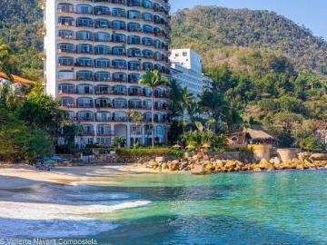 Estudio amueblado en venta cerca de Playas Gemelas PV