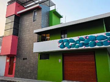 ESTUDIO AMUEBLADO EN RENTA