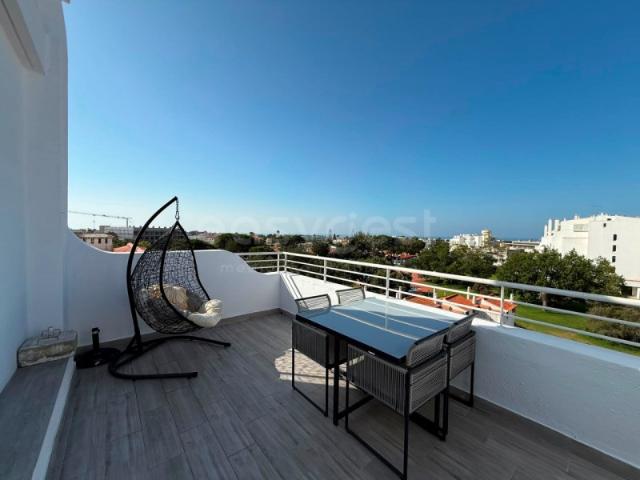 Estúdio com ótima vista mar e inserido em condomínio com piscina