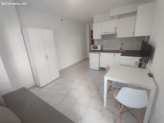 Estudio con terraza en alquiler de temporada en Torrevieja