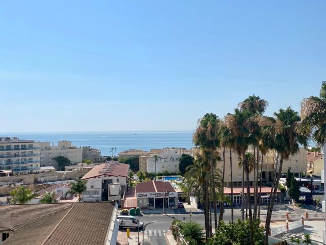 ESTUDIO CON VISTAS AL MAR Y A ESCASOS METROS DE LA PLAYA EN MONTEMAR TORREMOLINOS