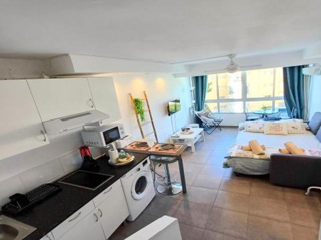 Estudio Exclusivo en Primera Línea de Playa con Licencia Turística – Alta Rentabilidad | Estepona