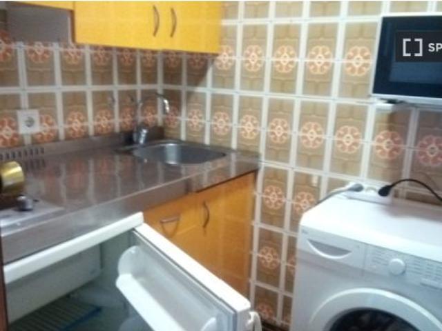 Estudio en alquiler en Nueva España, todos los gastos incluidos