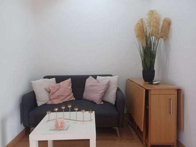 Estudio en alquiler en Numancia, Madrid