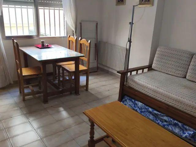 Estudio en alquiler en Avenida Divina Pastora