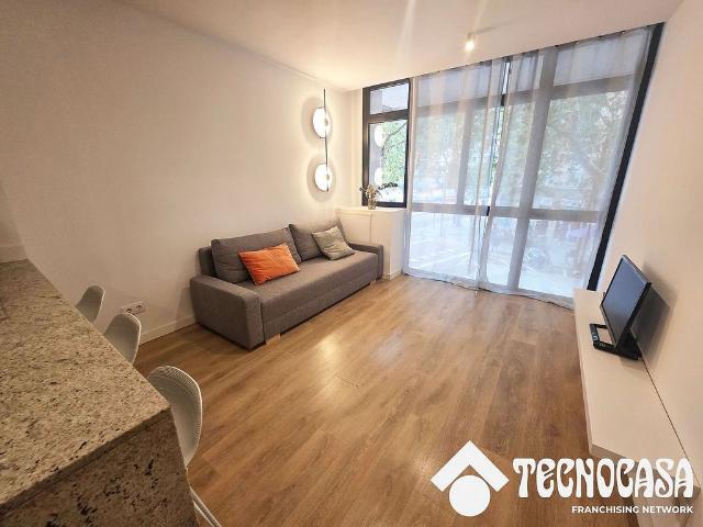 Estudio en alquiler en avenida Vilamari Roma, Barcelona, de 60 m² por 1.300