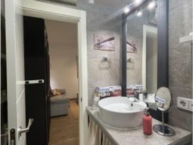 Estudio en alquiler en Almagro, Madrid