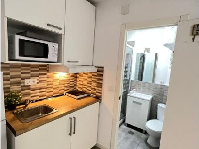 Estudio en alquiler en Arapiles, Madrid