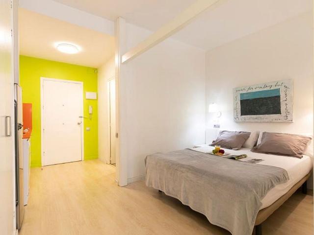 Estudio en alquiler en Barcelona, de 40 m² por 945