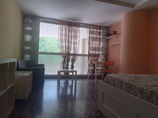 Estudio en alquiler en Barcelona, de 29 m² por 915