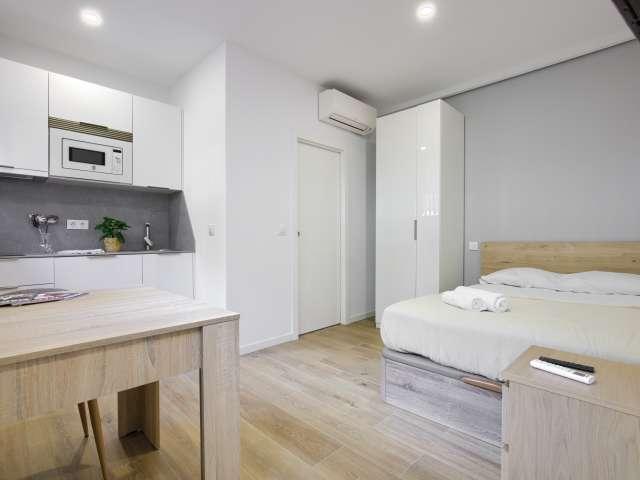 Estudio en alquiler en Bellas Vistas, Madrid