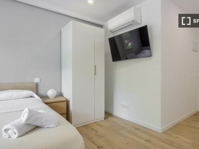 Estudio en alquiler en Bellas Vistas, Madrid