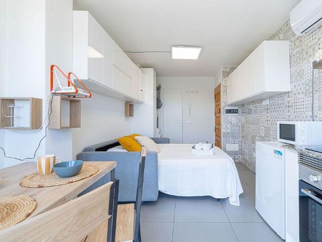 Estudio en alquiler en calle Mugaa, Castelló d´Empúries, de 33 m² por 961