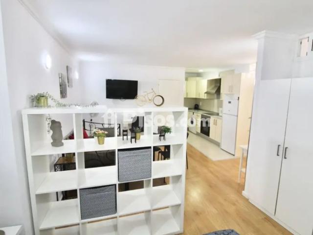Estudio en alquiler en Calle Cólogan
