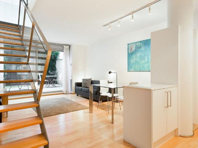 Estudio en alquiler en calle De Mallorca, Barcelona, de 55 m² por 1.800
