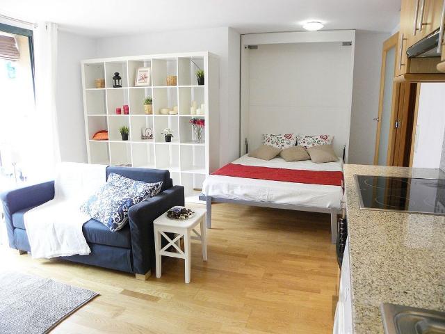 Estudio en alquiler en calle De Miquel Bleach, Barcelona, de 30 m² por 950