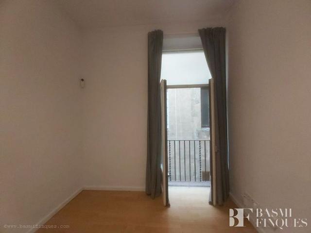 Estudio en alquiler en calle De Montcada, Barcelona, de 17 m² por 800