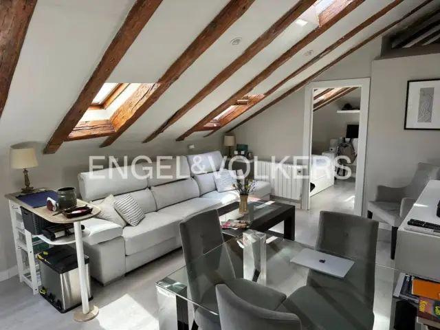 Estudio en alquiler en Calle de Campoamor