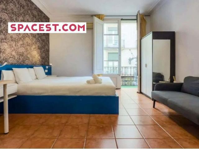 Estudio en alquiler en calle De Ferran, Barcelona, de 41 m² por 1.300