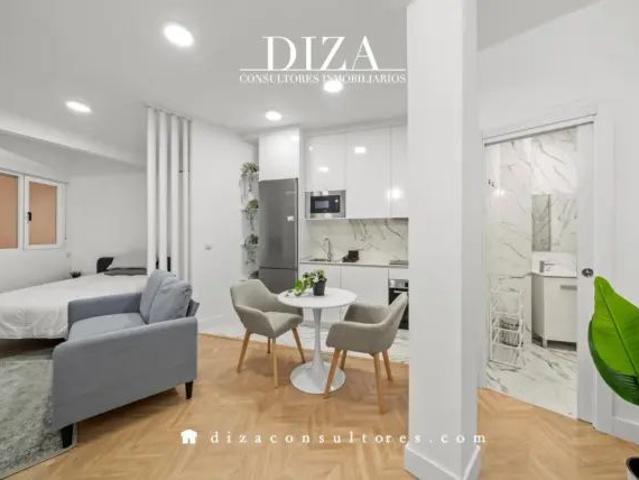 Estudio en alquiler en Calle de Juan Bravo, cerca de Calle de Alcántara